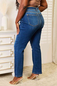 ITEM MUST SHIP Judy Blue Full Size Straight Leg Jeans with Pockets
